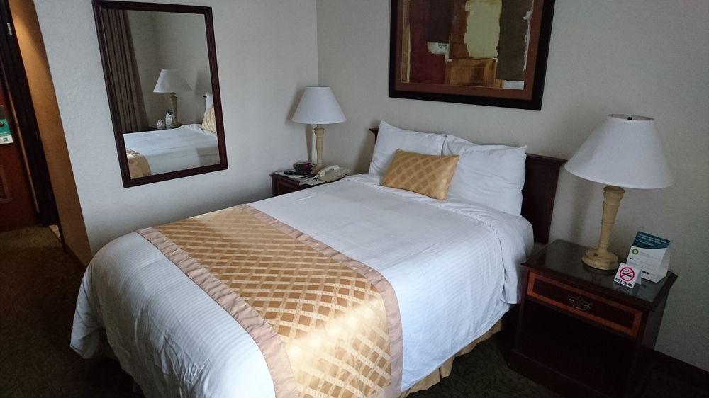 Quality Inn Chihuahua San Francisco Экстерьер фото