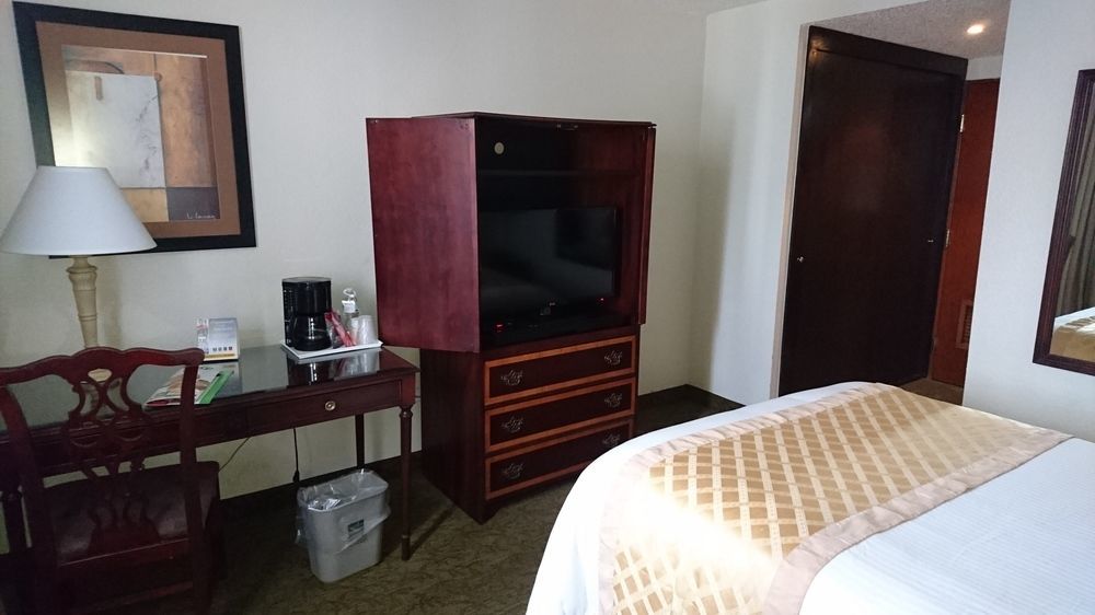 Quality Inn Chihuahua San Francisco Экстерьер фото