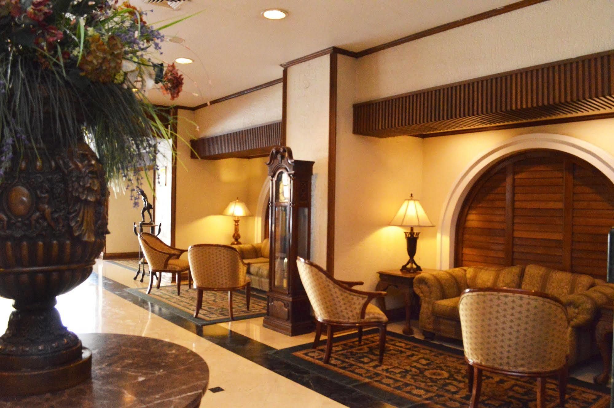 Quality Inn Chihuahua San Francisco Экстерьер фото